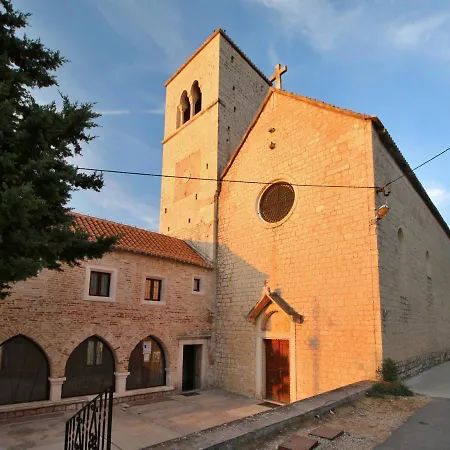 A4 With Patio & Sea View Close To The