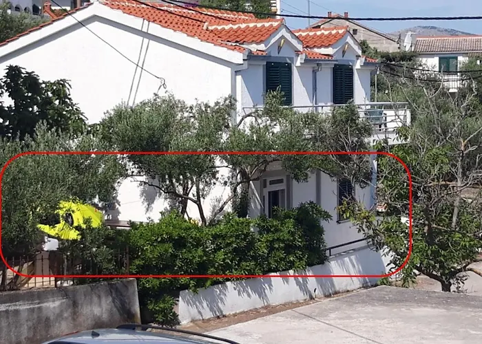 A4 With Patio & Sea View Close To The
