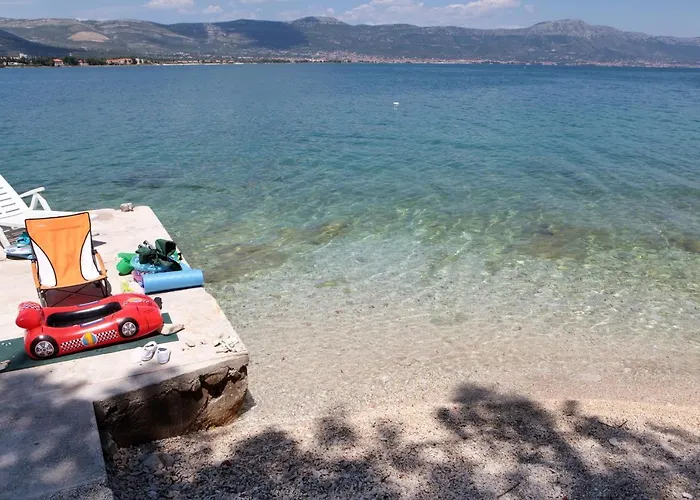 A4 With Patio & Sea View Close To The