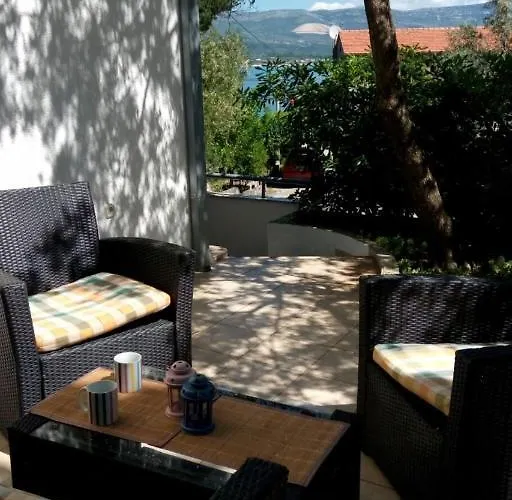 A4 With Patio & Sea View Close To The * Trogir