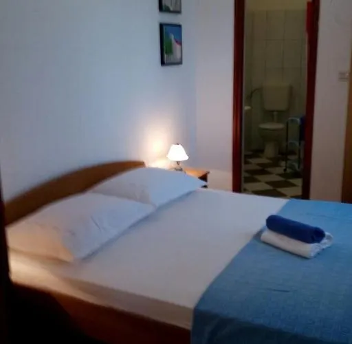 A4 With Patio & Sea View Close To The * Trogir